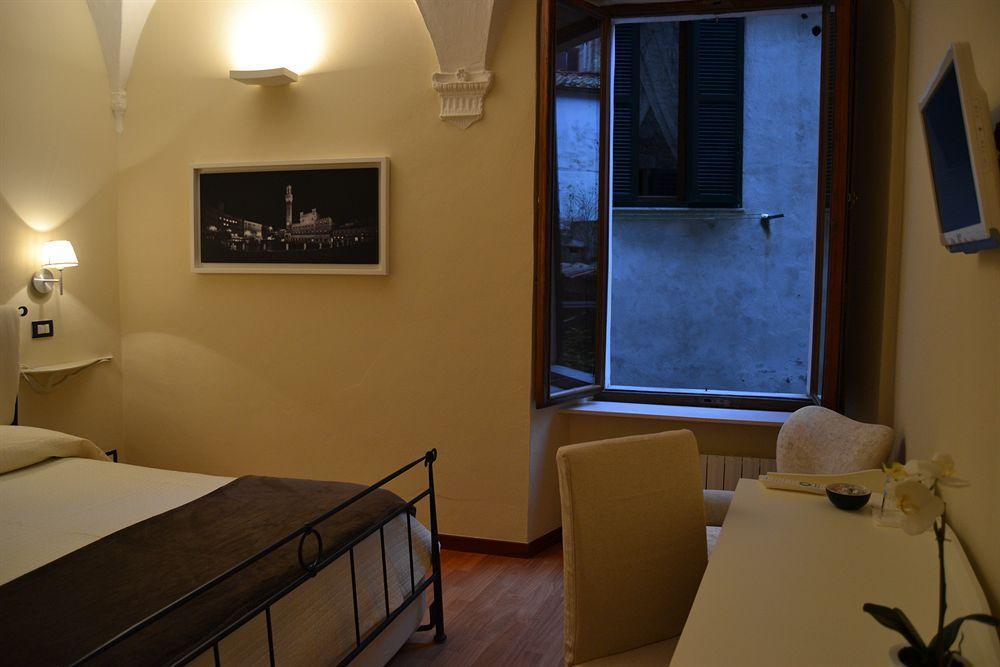 B&B Quattro Cantoni Siena Ngoại thất bức ảnh