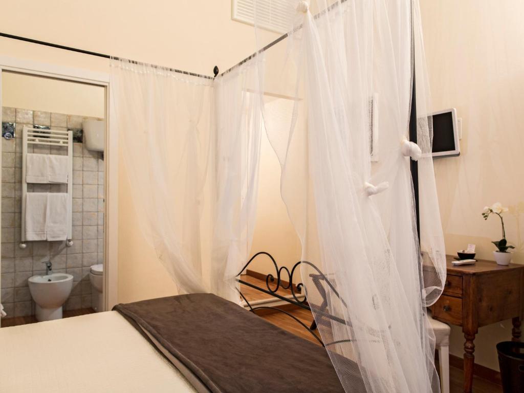 B&B Quattro Cantoni Siena Phòng bức ảnh