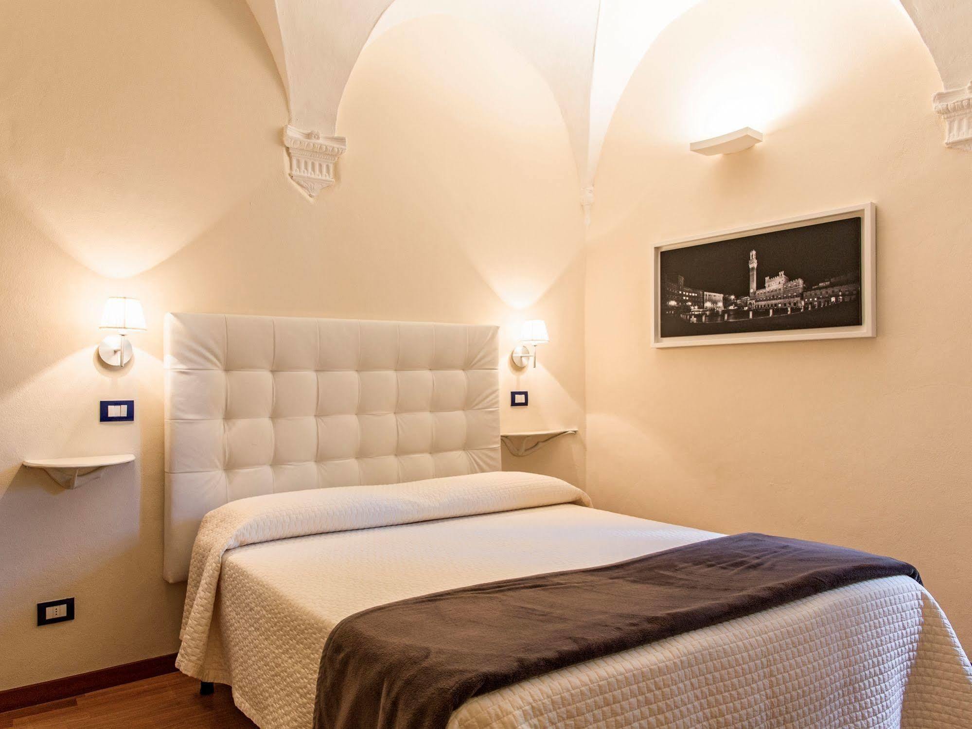 B&B Quattro Cantoni Siena Ngoại thất bức ảnh
